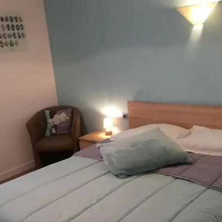 Hotel Montespan 3*