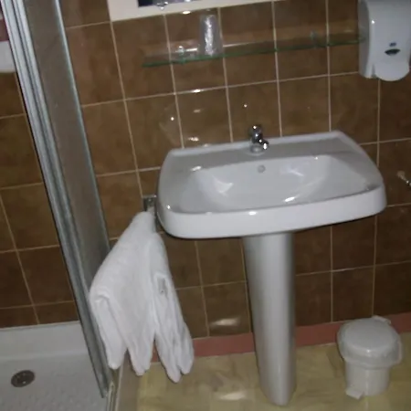 Hotel Montespan 3*