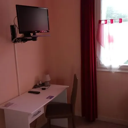 Hotel Montespan 3*