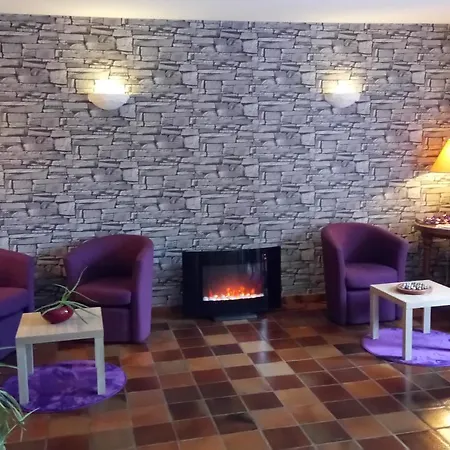 Hotel Montespan Lussac-les-Châteaux
