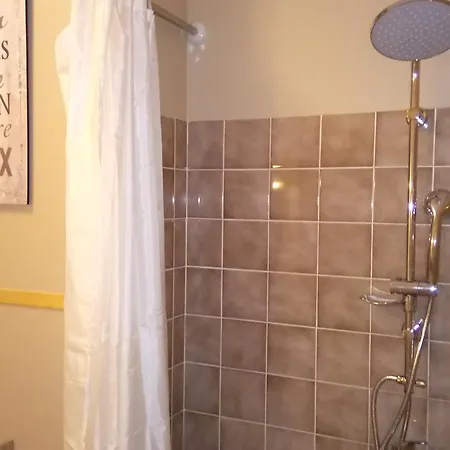 Hotel Montespan Lussac-les-Châteaux