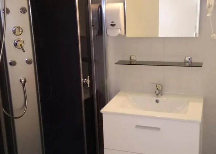 Montespan Hotel Lussac-les-Chateaux